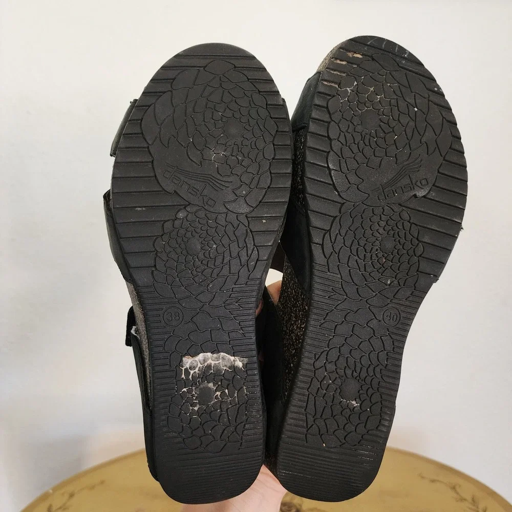 Dansko EU 38 US 7.5 to 8 Black‎ Leather Wedge Buckle Sandals Casual Minimalist
